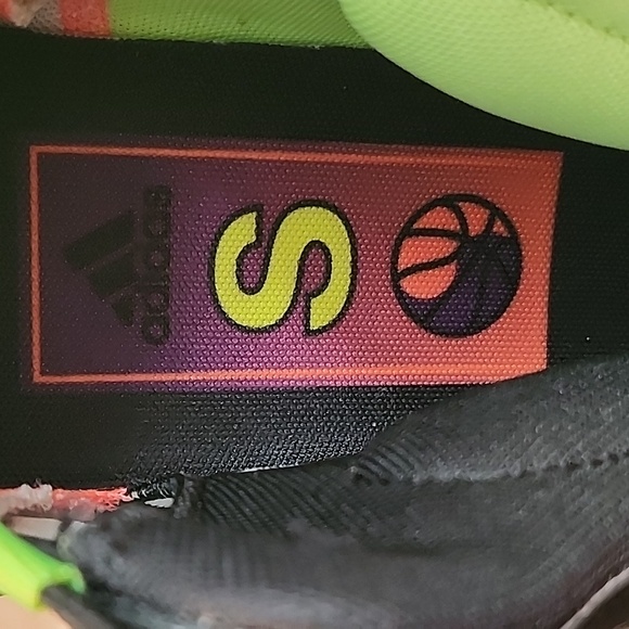 Adidas - Picture 7 of 8